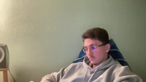 Snapshot of kj_lindo chatting on 12.14.24 kj_lindo online show from 12.14.24