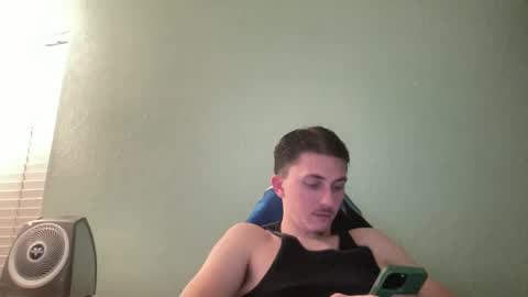 Snapshot of kj_lindo chatting on 12.17.24 kj_lindo online show from 12.17.24