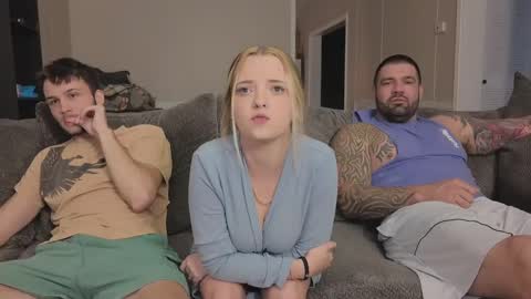 Snapshot of kjbennet chatting on 10.02.25 kj bennet online show from 10.02.25