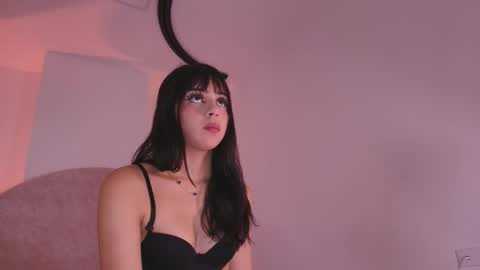 Snapshot of kkira_doll chatting on 04.11.26 Kkira online show from 04.11.26