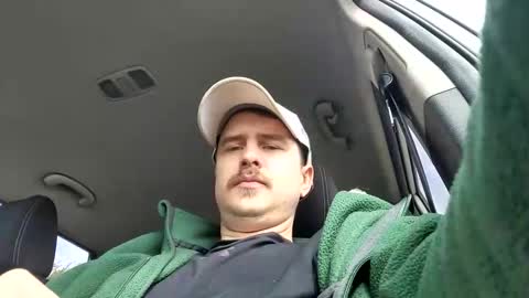 Kiki and Victor online show from 04.11.26