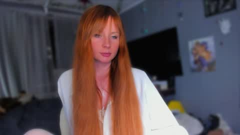 Snapshot of klementinagirl chatting on 05.15.26 Klementinafanslyklementina6661 online show from 05.15.26