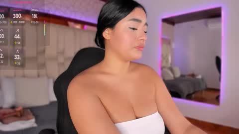 Snapshot of kleverly_manson1 chatting on 10.14.25 online show from 10.14.25