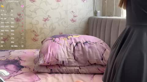 Louise and Mark online show from 04.25.26