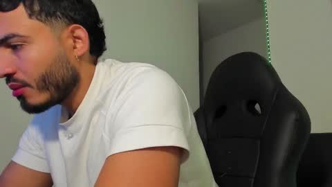 Snapshot of klinsmannwalton chatting on 01.17.26 klinsmannwalton online show from 01.17.26