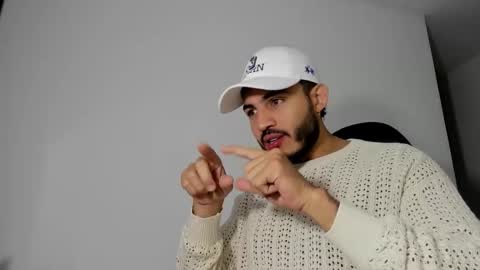 Snapshot of klinsmannwalton chatting on 02.02.26 klinsmannwalton online show from 02.02.26