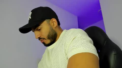 Snapshot of klinsmannwalton chatting on 02.21.26 klinsmannwalton online show from 02.21.26