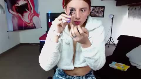 Kloe deker online show from 02.15.25