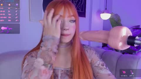 Snapshot of kloe_raize chatting on 11.07.25 Kloe online show from 11.07.25