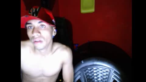 kloeandjersi online show from 12.15.25