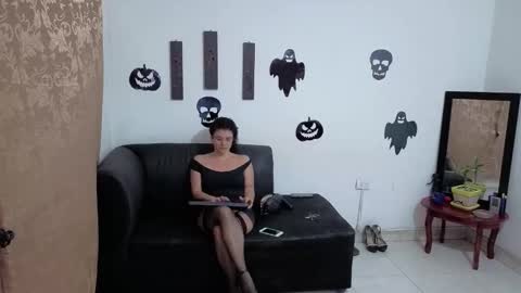 Kloe  online show from 10.23.25