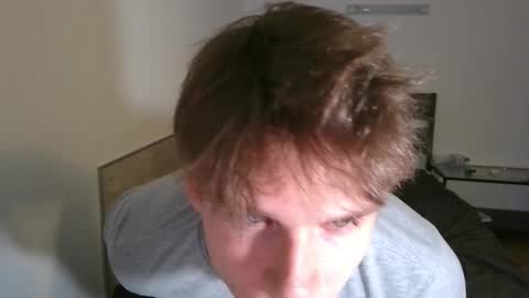 Snapshot of knotsiemens chatting on 11.17.25 Adam online show from 11.17.25