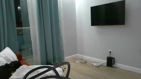 Adam online show from 02.04.26