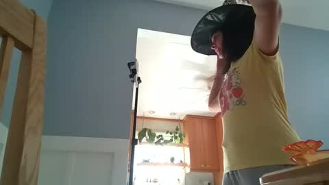 Snapshot of ko_rides chatting on 11.01.25 ko_rides online show from 11.01.25