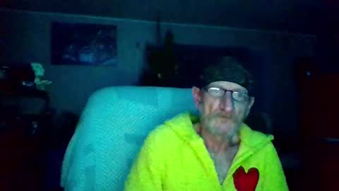 Snapshot of kodiakpm1 chatting on 11.18.25 kodiakpm1 online show from 11.18.25