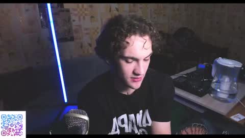 Snapshot of kolyakayne chatting on 04.28.26 Kolya Kayne online show from 04.28.26