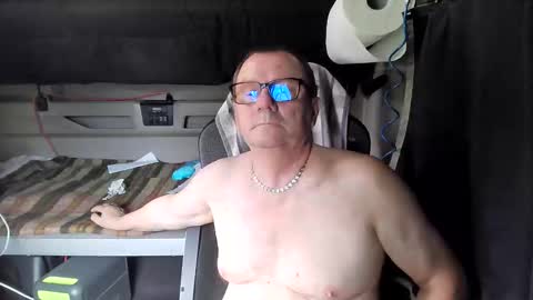 Snapshot of komputer123456789 chatting on 05.29.26 Bogdan online show from 05.29.26