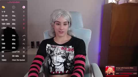 Snapshot of koneko_nya chatting on 03.10.26 Riley online show from 03.10.26