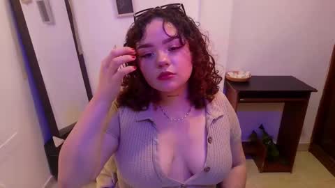 Snapshot of koning_moretti chatting on 02.09.26 camila online show from 02.09.26