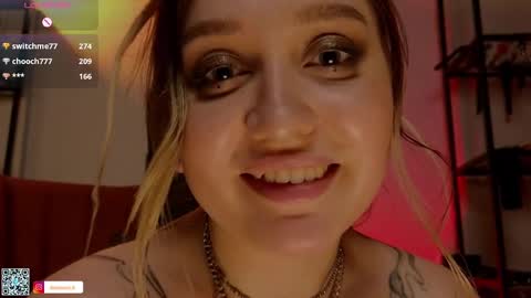 Snapshot of koracrosbie chatting on 01.22.25 Kora TG channel online show from 01.22.25