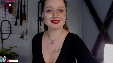 Snapshot of koracrosbie chatting on 02.25.25 Kora TG channel online show from 02.25.25