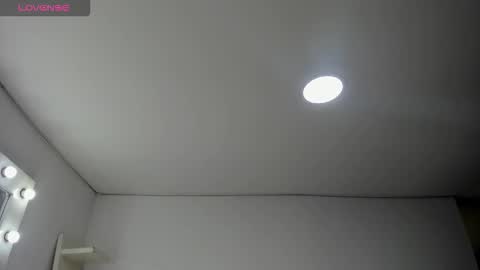 Snapshot of koralcruz chatting on 01.12.26 Koral Cuz online show from 01.12.26