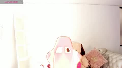 Snapshot of koralcruz chatting on 02.28.26 Koral Cuz online show from 02.28.26