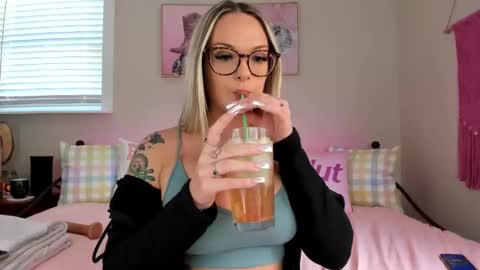  KORA MARiNA  online show from 01.07.25