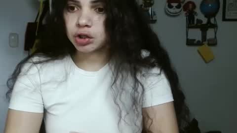 Karoll online show from 02.22.25