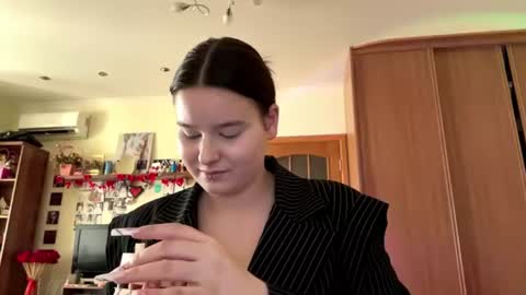 Mary online show from 06.15.26