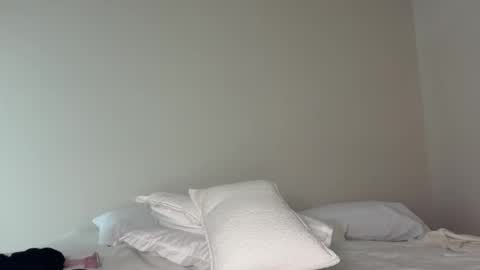 Korina online show from 04.20.26