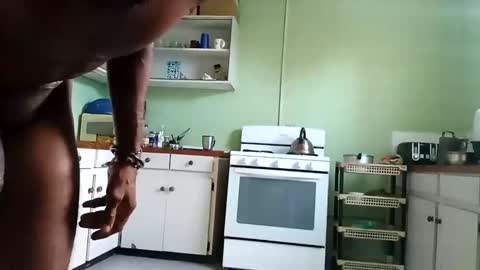 Snapshot of korn4lyfe chatting on 03.08.25 Prince makonnen online show from 03.08.25