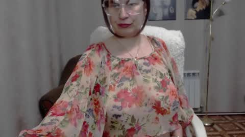 Snapshot of koroleva70 chatting on 03.09.25 VIKA online show from 03.09.25