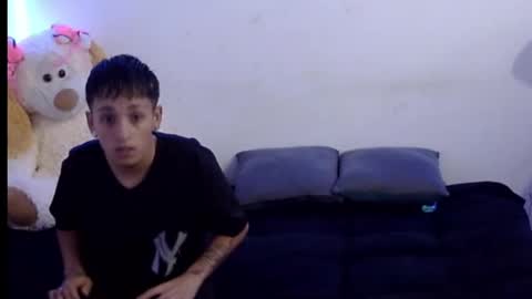 Snapshot of korummy_andmathias chatting on 02.27.25 KorummyAndMathias online show from 02.27.25