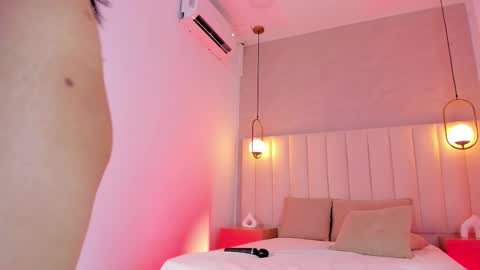 K O S M I C online show from 03.06.25