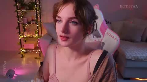 Snapshot of kottyaa_ch chatting on 10.05.25 Kottyaa cb FOLLOWING online show from 10.05.25