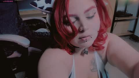 Snapshot of kpayton99 chatting on 05.18.26 Khloe online show from 05.18.26