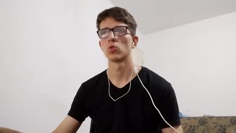 Snapshot of kpo10 chatting on 01.30.25 Facu online show from 01.30.25