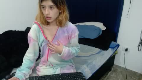 Snapshot of kratos_and_afrodita chatting on 10.23.25 kratos_and_afrodita online show from 10.23.25