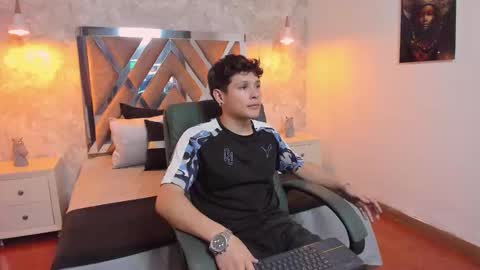 Snapshot of kraven_lust chatting on 09.17.25 Kraven online show from 09.17.25