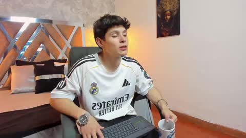 Snapshot of kraven_lust chatting on 10.02.25 Kraven online show from 10.02.25