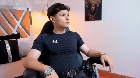 Snapshot of kraven_lust chatting on 10.10.25 Kraven online show from 10.10.25