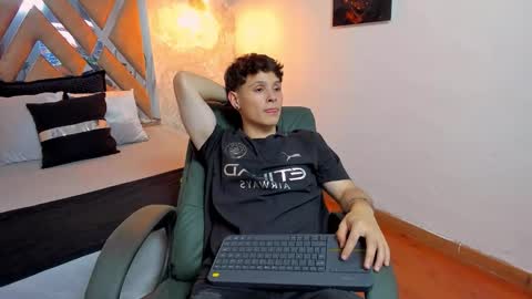 Snapshot of kraven_lust chatting on 10.31.25 Kraven online show from 10.31.25