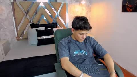 Snapshot of kraven_lust chatting on 11.02.25 Kraven online show from 11.02.25