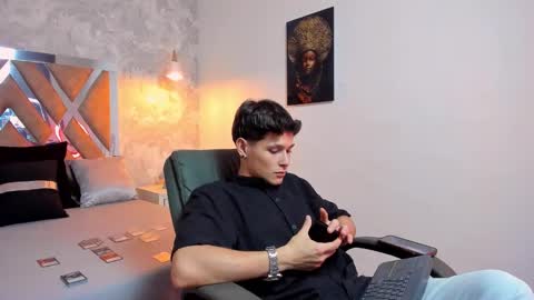 Snapshot of kraven_lust chatting on 11.07.25 Kraven online show from 11.07.25