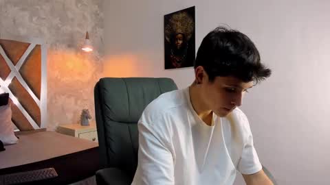 Snapshot of kraven_lust chatting on 11.30.25 Kraven online show from 11.30.25