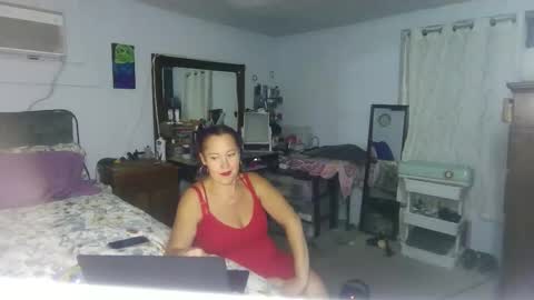 Snapshot of kreamyk420 chatting on 10.17.25 kreamyk420 online show from 10.17.25