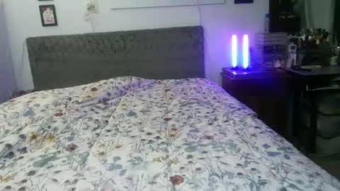 Snapshot of kreamyk420 chatting on 10.26.25 kreamyk420 online show from 10.26.25