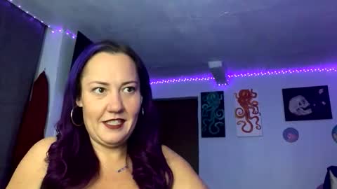 Snapshot of kreamyk420 chatting on 11.27.25 kreamyk420 online show from 11.27.25