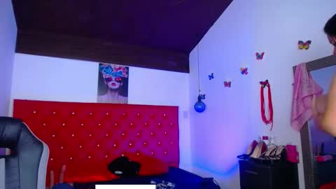 Snapshot of kriss_sweetboobs chatting on 11.19.25 kriss_sweetboobs online show from 11.19.25